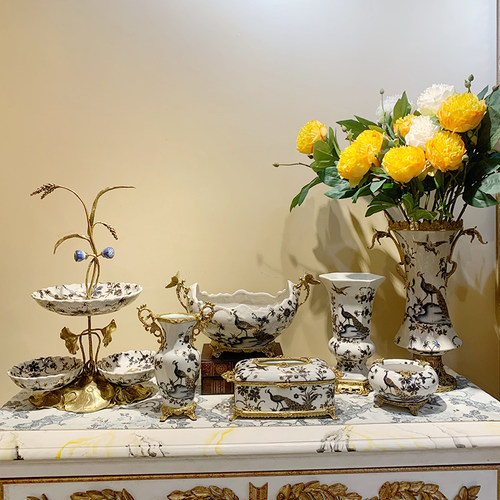 欧式摆件陶瓷配铜美式法式玄关摆件奢华家居实用花瓶瓷包铜花瓶