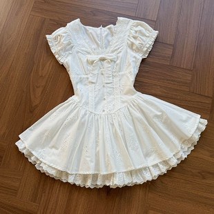 初恋感白色蓬蓬裙小个子穿搭蕾丝拼接收腰短款泡泡袖连衣裙女夏季