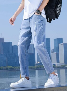 春季浅蓝色破洞九分牛仔裤男士宽松直筒修身潮牌休闲长裤子男秋款