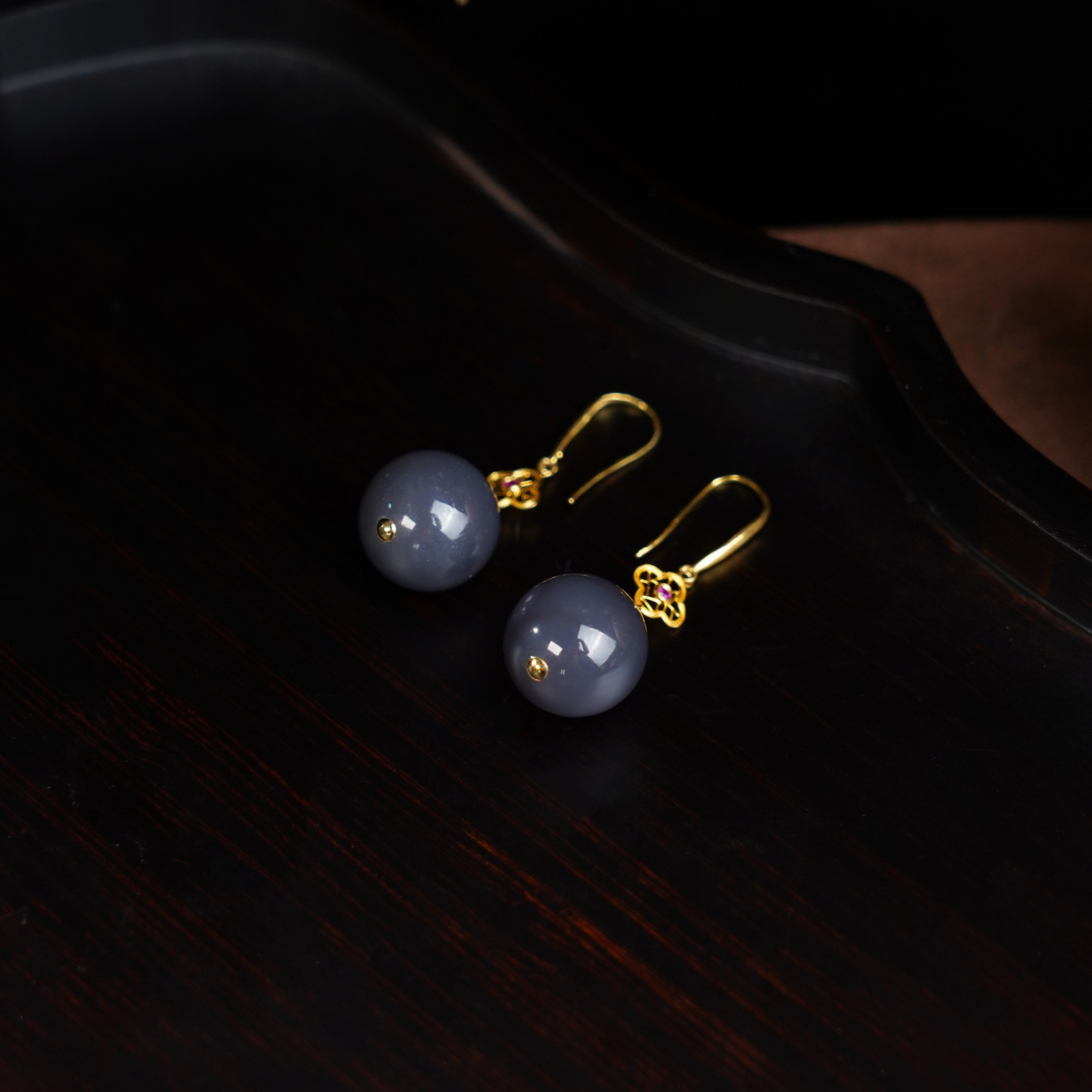 表姐专属 ·龙老板珠宝18k和田玉耳饰