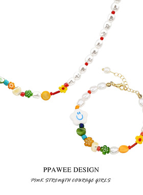 2024年新款彩色多巴胺琉璃珍珠笑脸项链手工串珠花朵锁骨链女可爱