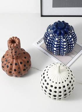现代简约手工彩绘抽象圆点南瓜摆件样板间电视柜儿童房创意装饰品