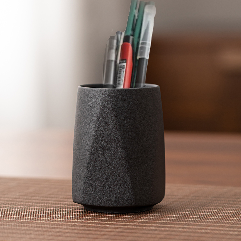 陶瓷毛笔笔筒创意多功能简约中国风复古黑t陶笔筒办公桌面学生文