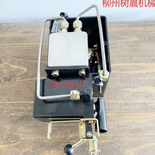 柳工装载机870H 862H 860H 886H 877H 890H发动机罩电动泵11C2271