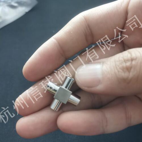 不锈钢316L微焊四通EP级超纯净接头BA/BA研磨VCR接头超洁净焊接管