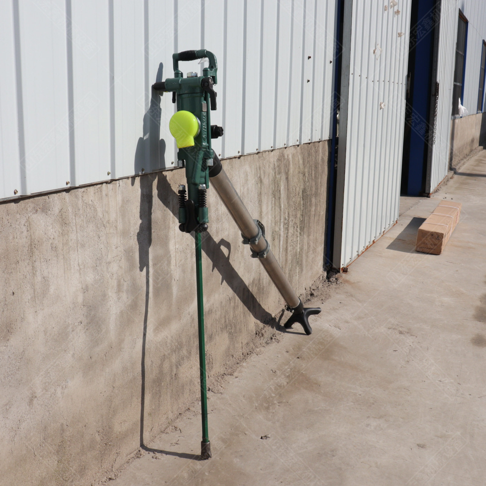 YT28凿岩机气腿凿岩机械矿用岩石钻孔多功能气动破碎镐YT24凿岩机,五金/工具,工程钻机,淘宝优惠券,粉丝福利购,淘宝优惠卷