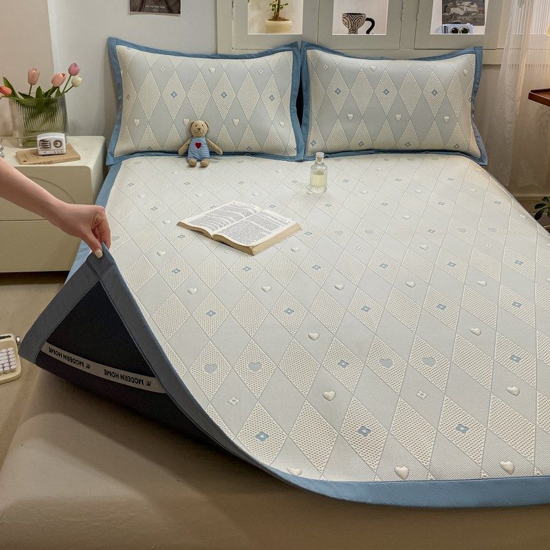 夏季冰丝凉席三件套冰豆豆凉席可爱卡通空调席可机洗折叠凉感丝席