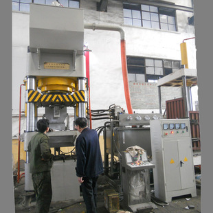 800T牛羊舔砖盐砖成型四柱四梁液压机 供应500吨粉末成型液压机