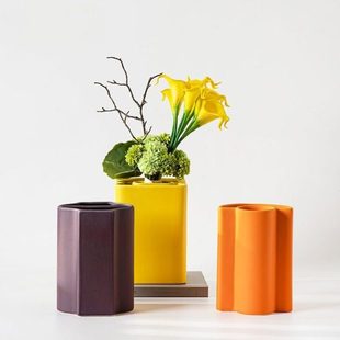 北欧风艺术陶瓷莫兰迪花瓶彩色创意客厅餐桌干花插花电视柜摆件
