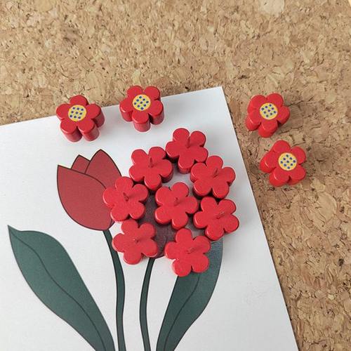 20枚一盒  红色可爱花朵梅花木质图钉软木板毛毡照片墙幼儿园装饰