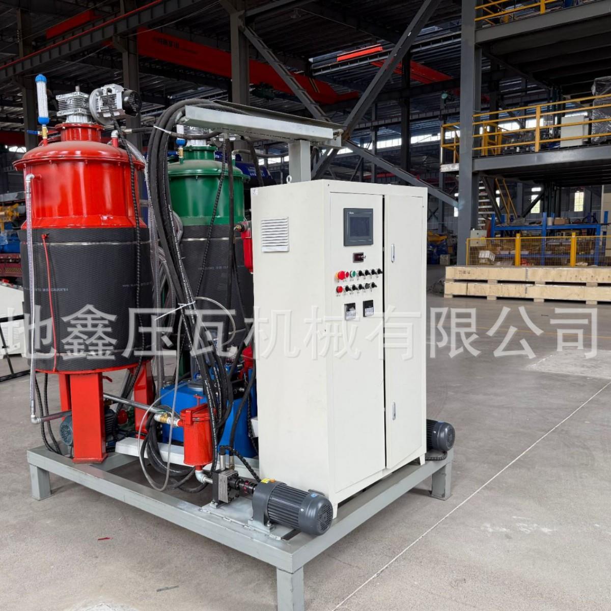 金属薄板压花机 全自动砖块压花机 聚氨酯长城板扣板机 地鑫