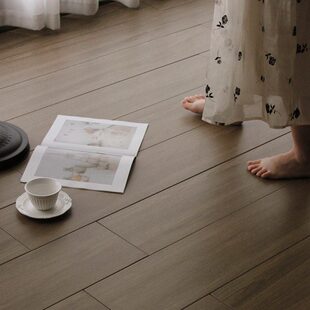 中古风客厅地砖全屋通铺木纹砖仿实木瓷砖复古全瓷咖色地板砖防滑