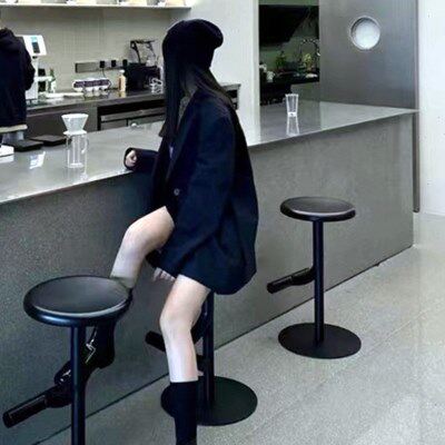 意式轻奢高脚椅现代前台坐凳露台阳台高脚凳酒吧椅五金吧凳吧台椅