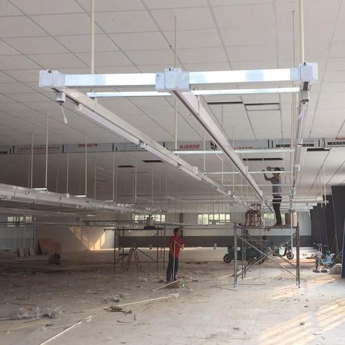 服装厂灯架母线槽灯架桥架照明供电专用缝纫机流水台裁剪滑轮轨道