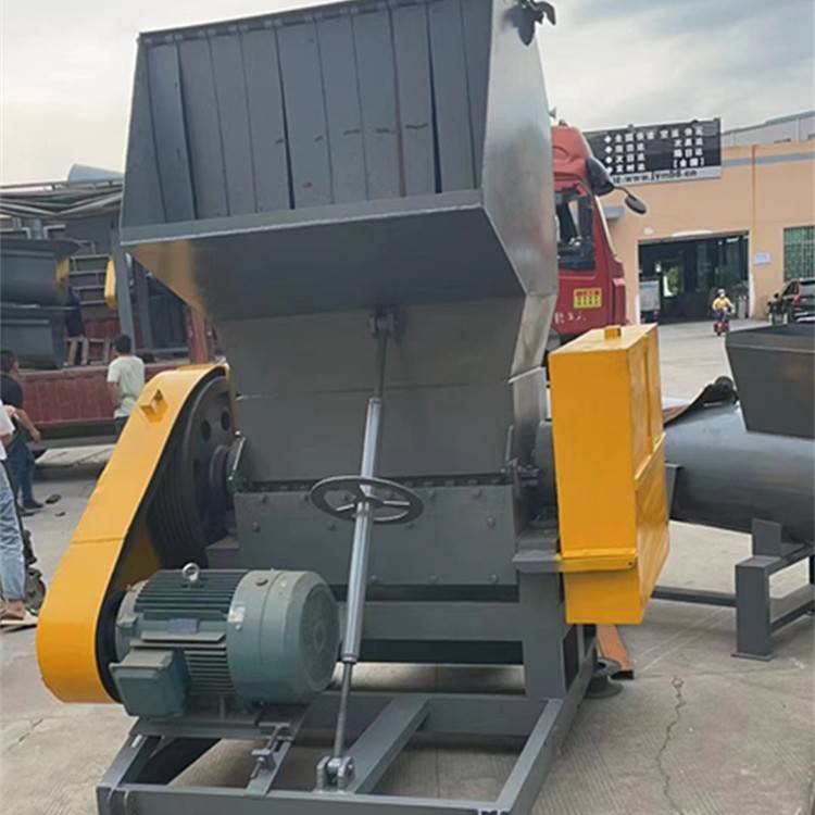 台宝助您解决破碎难题塑料破碎机易拉灌化工桶粉碎机欢迎来电咨询