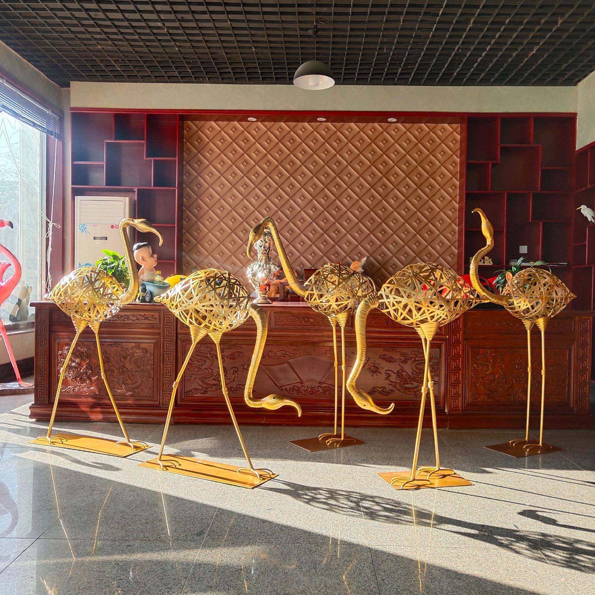 火烈鸟雕塑镂空摆件铁艺雕塑商场公园户外网红店铺门口装饰品摆件