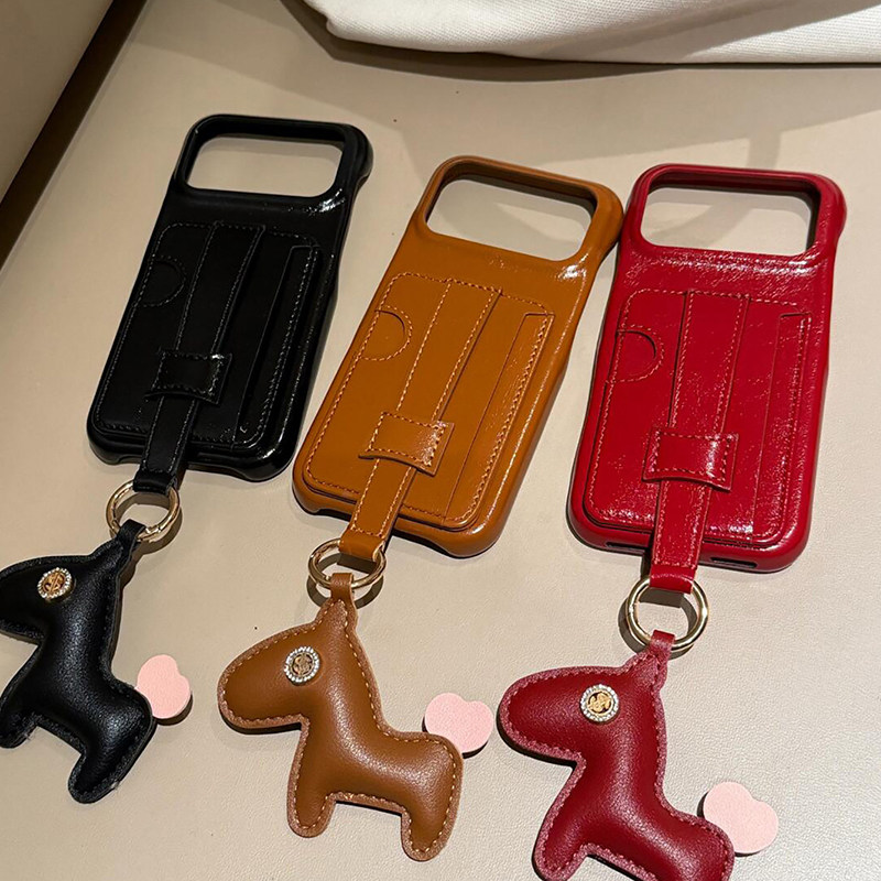 钰锴 高级感新年酒红色小马卡套适用苹果17ProMax手机壳iphone15新款16promax女13腕带17pro皮质14防摔保护套,3C数码配件,手机保护套/壳,淘宝优惠券,粉丝福利购,淘宝优惠卷