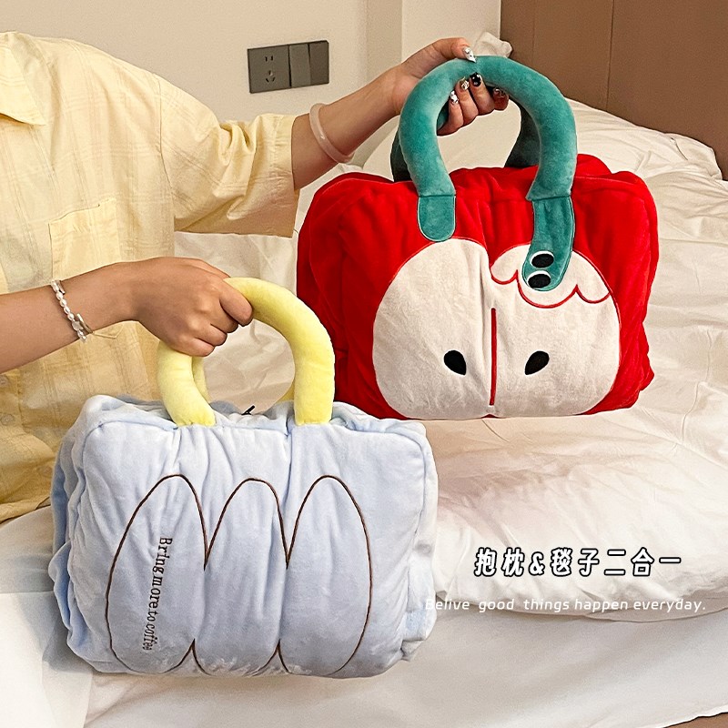 抱枕被子2024新m款女办公室午睡枕头二合一两用车载珊瑚绒空调毯