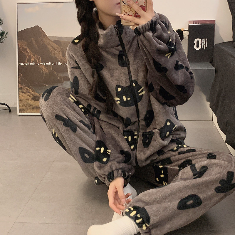 睡衣女款秋冬季卡通可爱法兰绒加厚毛绒拉链保暖套装可外穿家居服