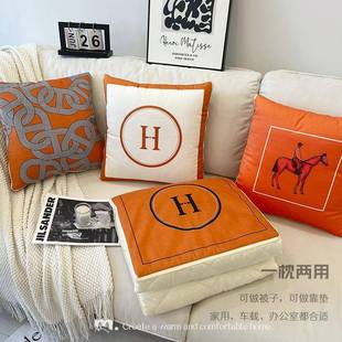轻奢爱马橙意式抱枕被毯子车载二合一两用午休午睡客厅沙发靠垫被