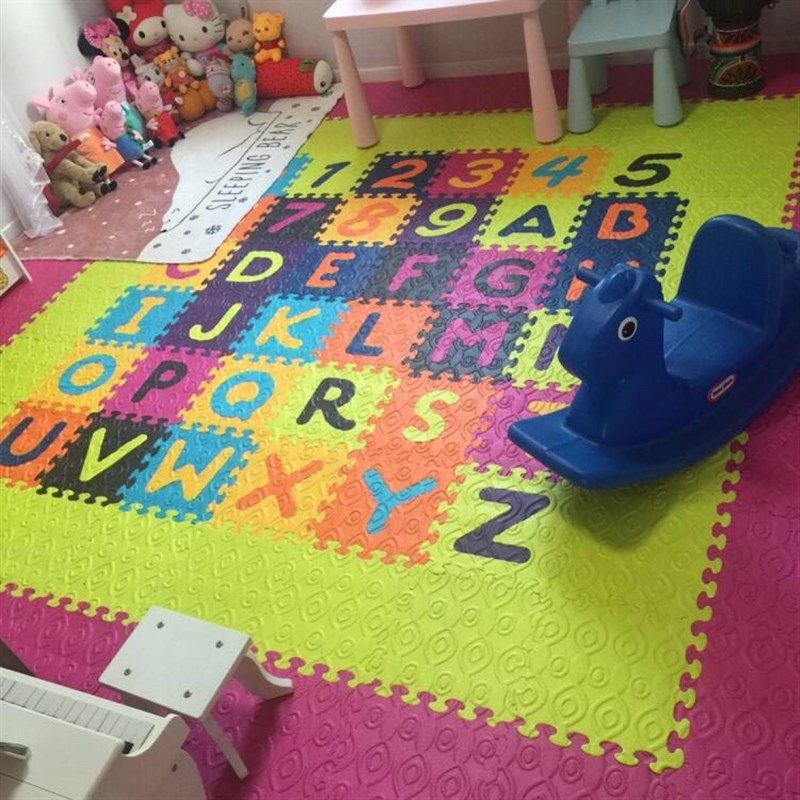 婴儿爬行垫加厚家用卧室拼接易清理环保无甲醛防潮泡沫地垫