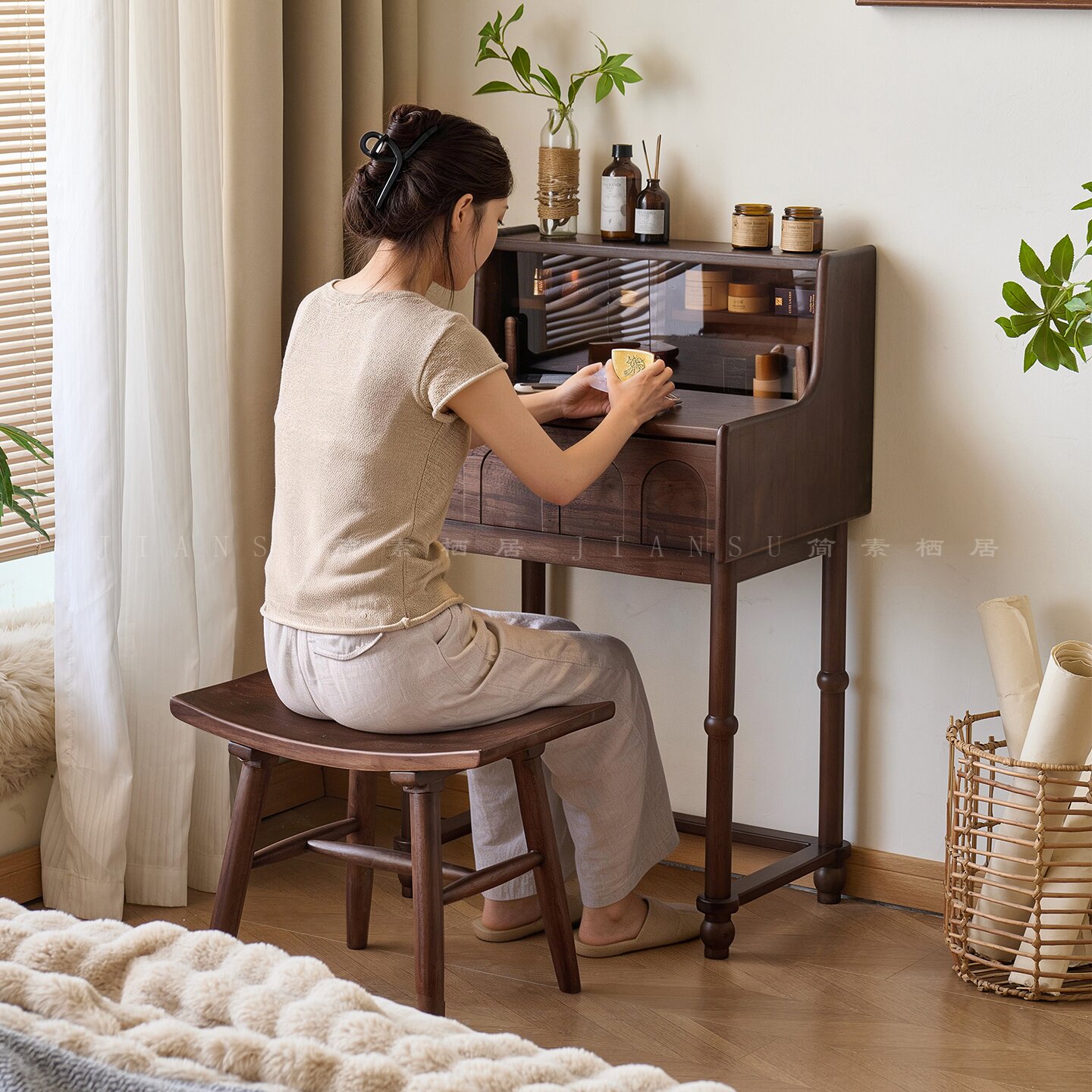 法式复古全实木梳妆台黑胡桃木卧室小户型中古风多功能收纳化妆桌