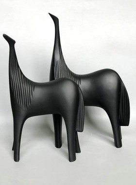 现代工艺a简约抽象马动物书柜酒柜客厅样板房间软装饰品电视柜玄