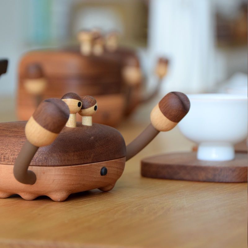 小螃蟹杯垫可爱实木杯托家用木质茶托隔热垫创意原木桌面摆件礼品