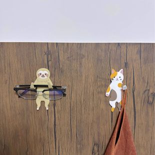 可爱毛猴子眼镜架玄关钥匙挂钩免打孔免钉强力粘钩宿舍卧室门后女