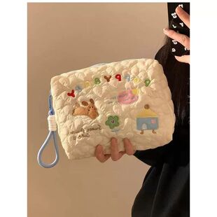 超好用的化妆包可爱手提插画便携大容量护肤品洗漱包文具笔袋旅行