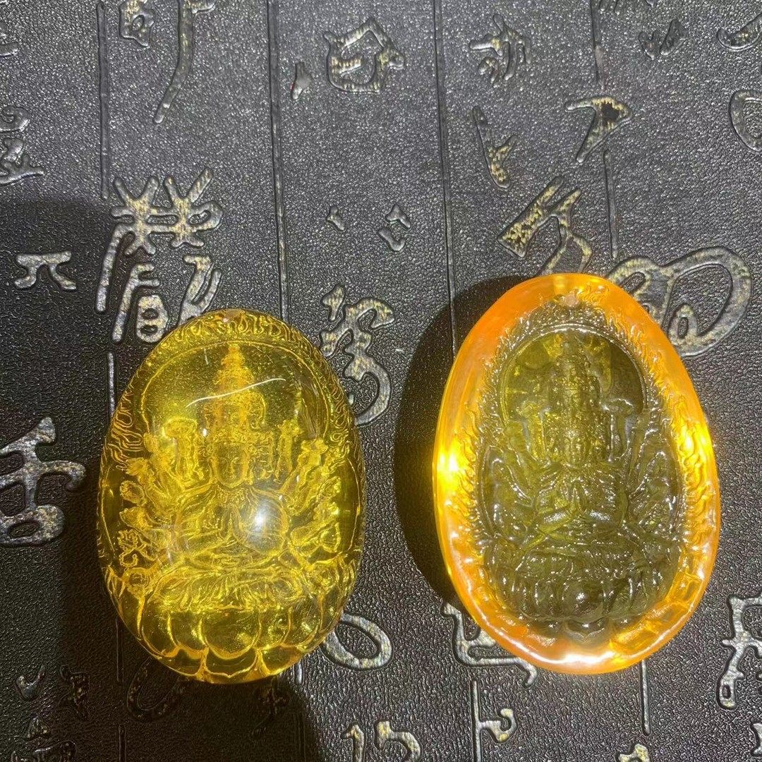非金属树脂吊坠 阴雕心经千手观音复古女款吊坠饰品黄色项链
