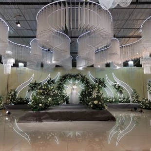 新款婚庆道具一帘幽梦珠帘吊顶浪漫婚礼堂弧形吊顶活动装饰布置