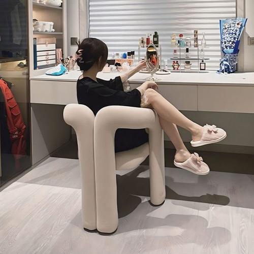 美容凳美容院专用网红化妆椅化妆师椅子卧室家用靠背梳妆凳化妆凳