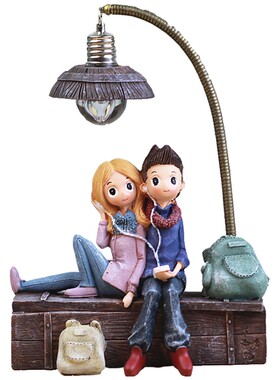 情侣人物桌面摆件 创意男孩女孩小C夜灯 实体店学生礼品圣诞节礼