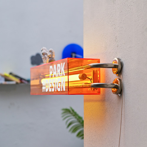 彩色亚克力发光灯箱 单边L型支杆S安装 更显个性