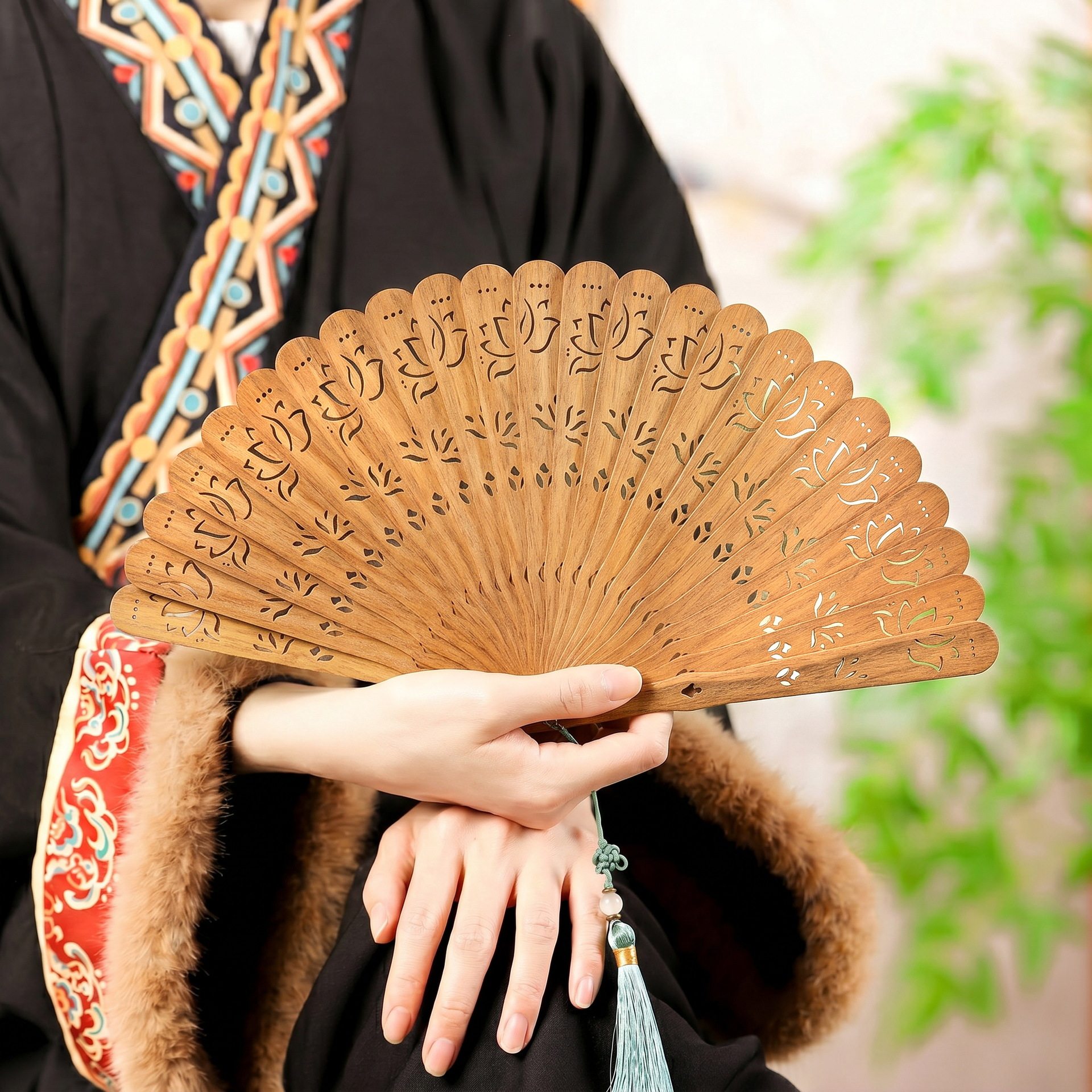 【青莲】绿檀苏扇中国风折扇镂空雕刻文创礼品扇汉服舞蹈服檀香扇