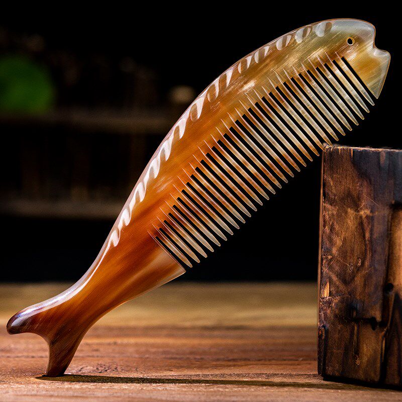 天然白牦牛角可爱小鱼儿梳子密齿细齿直护发梳防静电按摩便携梳