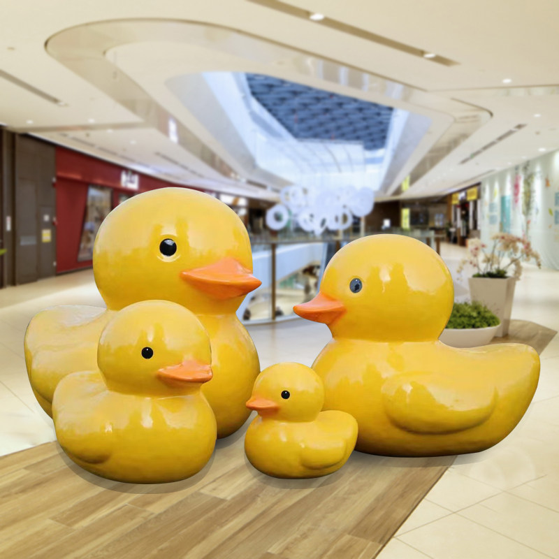 大型网红小黄鸭玻璃纤维雕塑庭院户外商场房地产活动装饰小品大摆