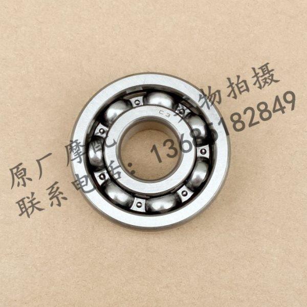 阿普利亚GPR150 APR150-2-3 150-5A 150-6 CR150副轴轴承6303