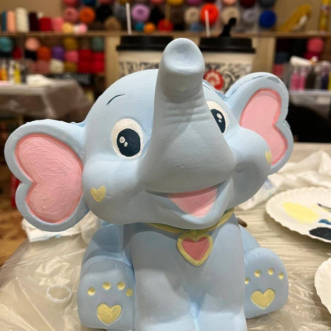 石膏网红小飞象卡通猫咪娃娃涂色儿童diy涂鸦彩绘手工玩具