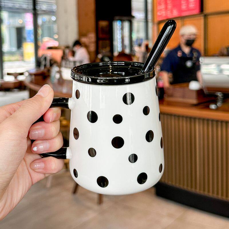 高颜值马克杯带盖勺女生可爱情侣陶瓷水杯子办公室早餐咖啡杯家用