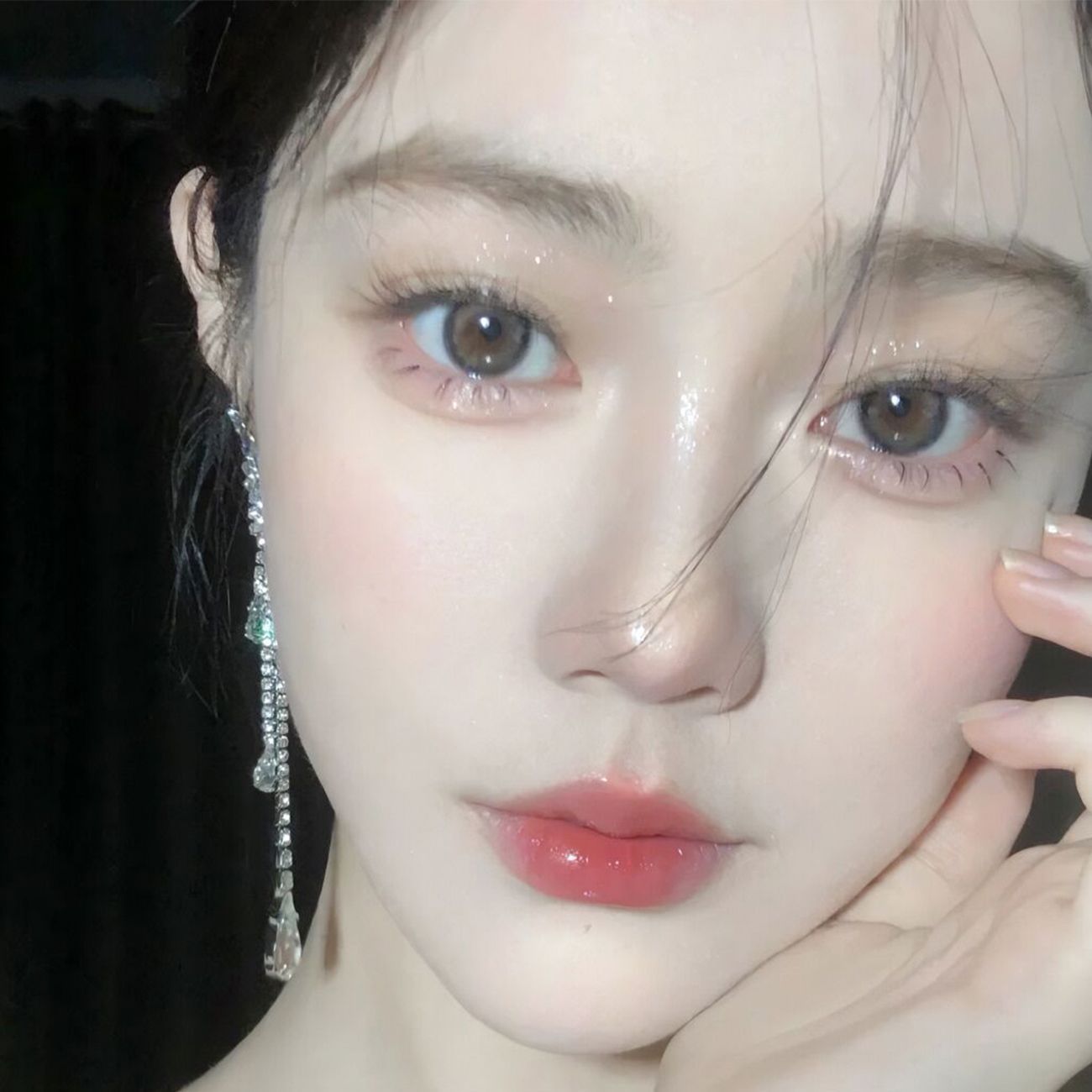 湿漉漉的泪光感~超细头爆闪防水防汗卧蚕笔提亮珠光高光眼影两用