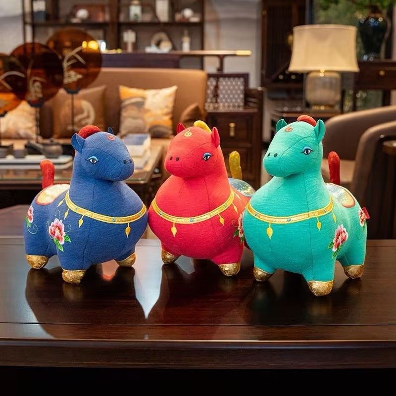 马年吉祥物富贵吉祥马公仔国风精品彩色小马公仔玩偶年会礼品,玩具/童车/益智/积木/模型,毛绒/玩偶/公仔/布艺类玩具,淘宝优惠券,粉丝福利购,淘宝优惠卷