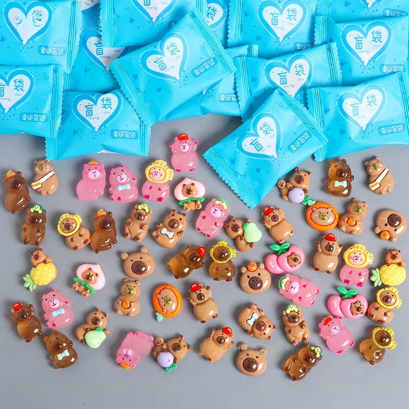 新品盲袋玩具卡皮巴拉可爱发光夜光卡通饰品小配件玩偶儿童礼物