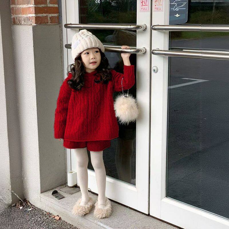 女童红色毛衣套装秋冬季2026新款拜年服儿童女孩连帽针织衫两件套