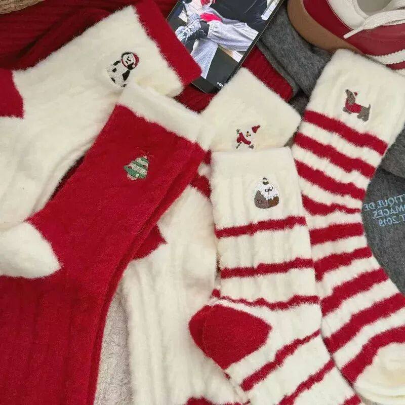 Sweet Red&white Color Blocking Plush Dachshund Socks Embroid