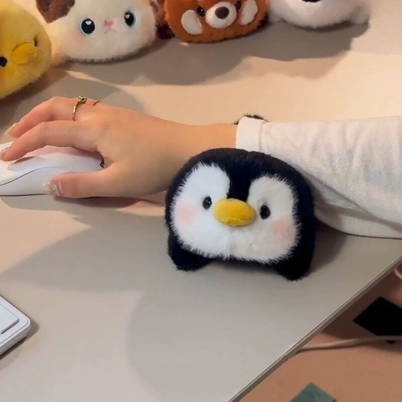 鼠标垫护腕女生卡通毛绒公仔桌面手腕垫高颜值办公室电脑键盘手托