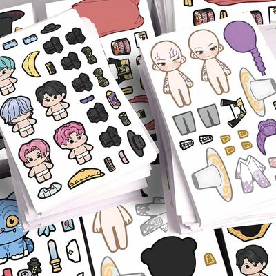24大张kpop换装贴纸趣味创意男团女团安静书换装纸娃娃穿搭手工贴