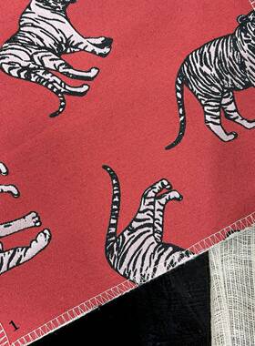 门幅142cm动物图案面料红色蓝色动物图案面料设计师样板房窗帘布