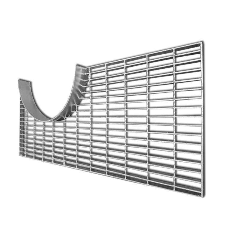 Steel grating for photovoltaic power plant platform